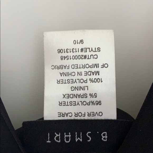 Black dress - Picture 6 of 7